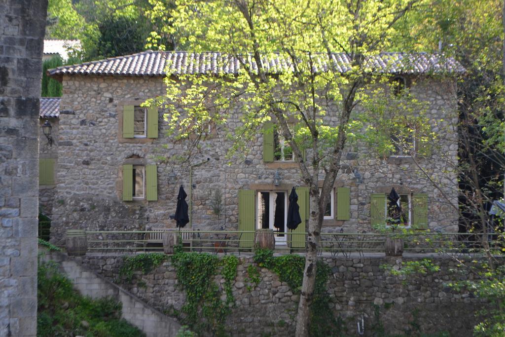 Bed and Breakfast Maison Sous Le Pont Meyras Zewnętrze zdjęcie