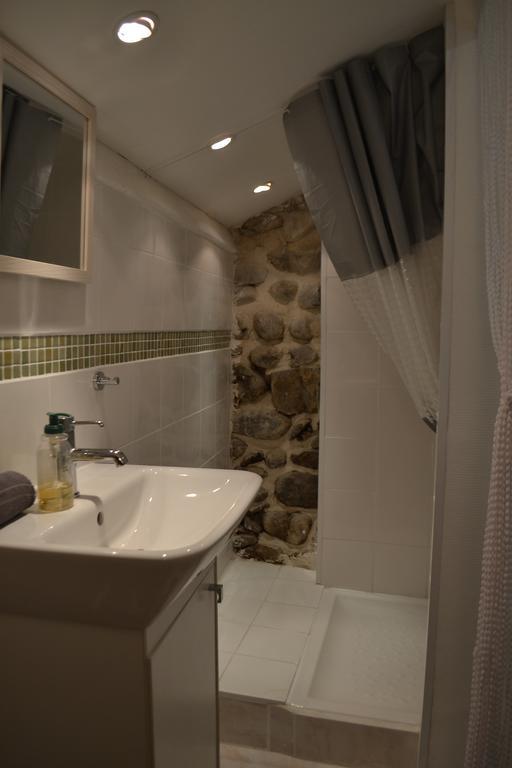 Bed and Breakfast Maison Sous Le Pont Meyras Zewnętrze zdjęcie
